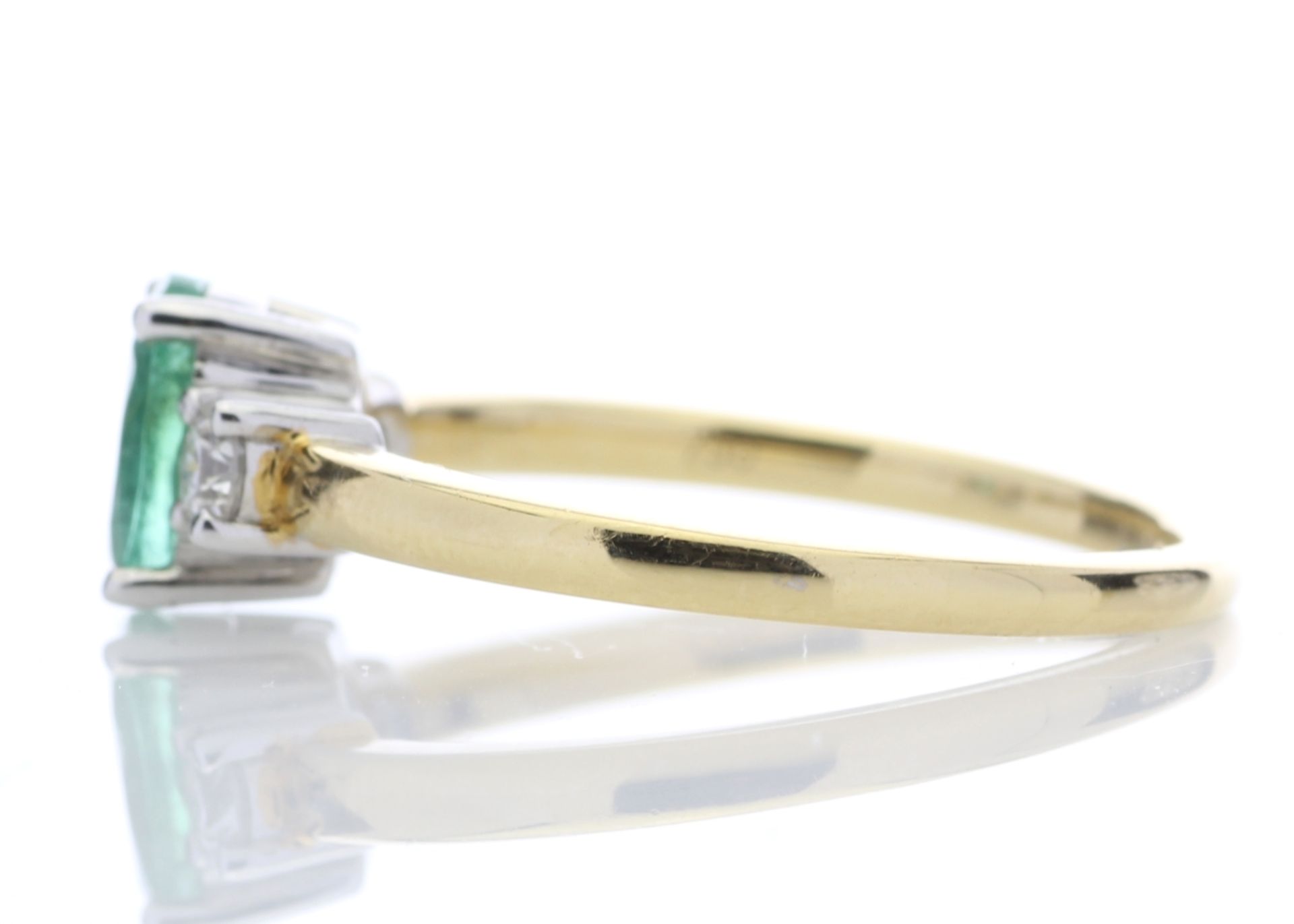 18k Yellow Gold Single Stone Claw Set With Stone Set Shoulders Diamond Ring 0.20 - Image 3 of 5