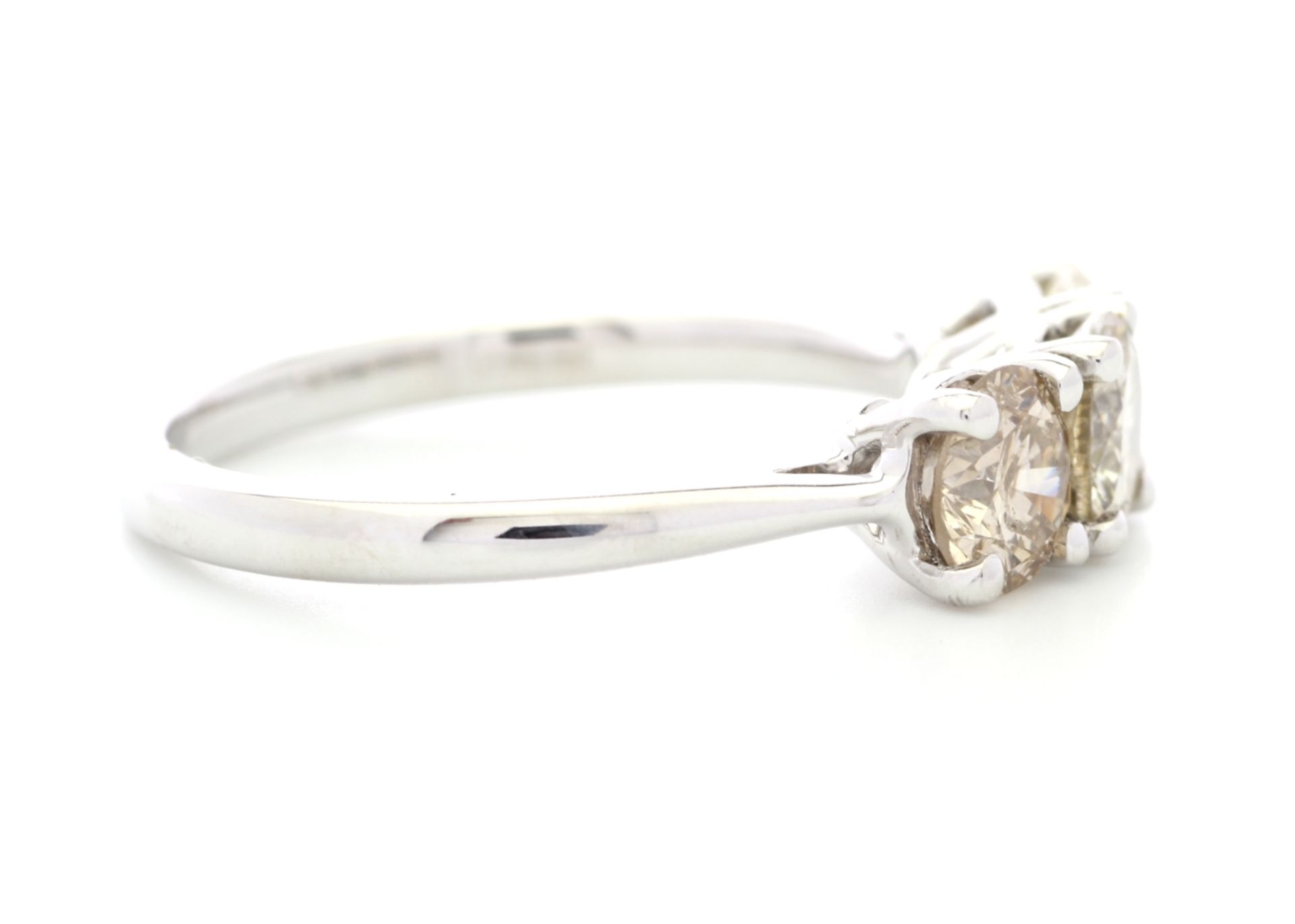 18k White Gold Three Stone Claw Set Diamond Ring 1.58 - Image 4 of 5