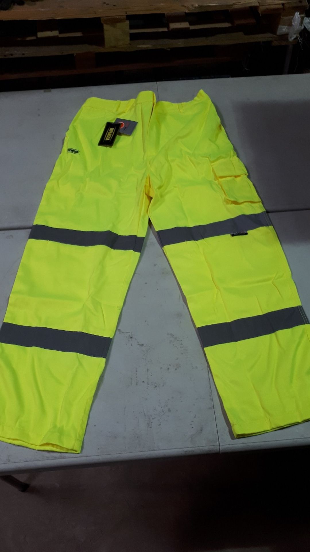 10x Brand new pairs of Vizwear hi-viz Cargo trousers.