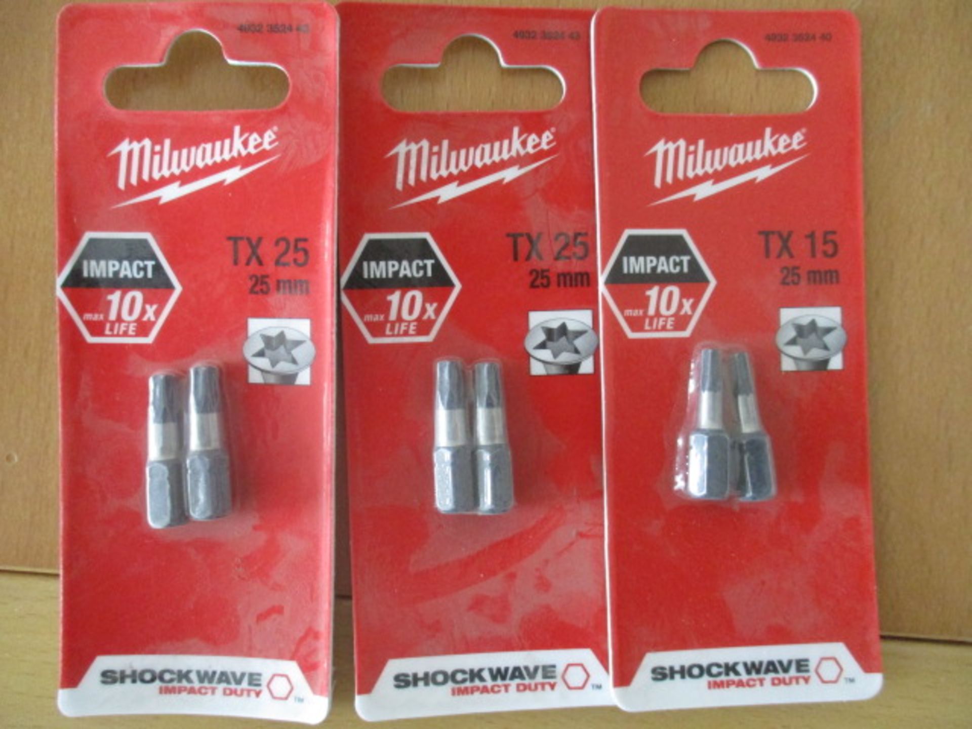 3pcs in pack Milwaukee premium drill bits as pictured.