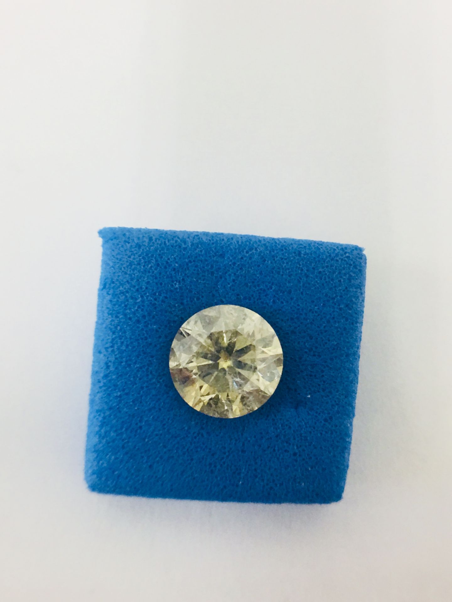 1.06ct brilliant cut Natral diamond