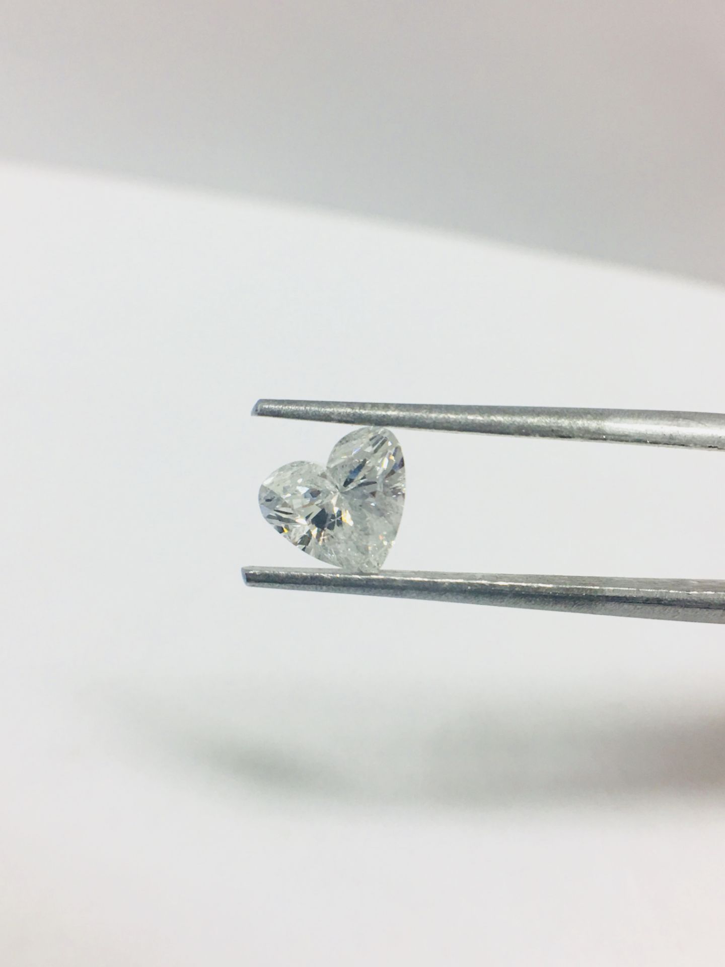 1.01ct Heartshape Natural diamond,H color ,si2 clarity ,very good cut,clarity enhanced