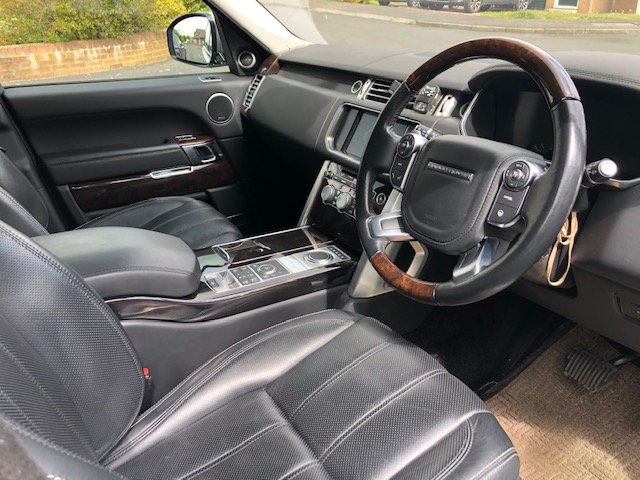 2012 Range Rover Westminster 4.4 TDV8 - Image 3 of 10