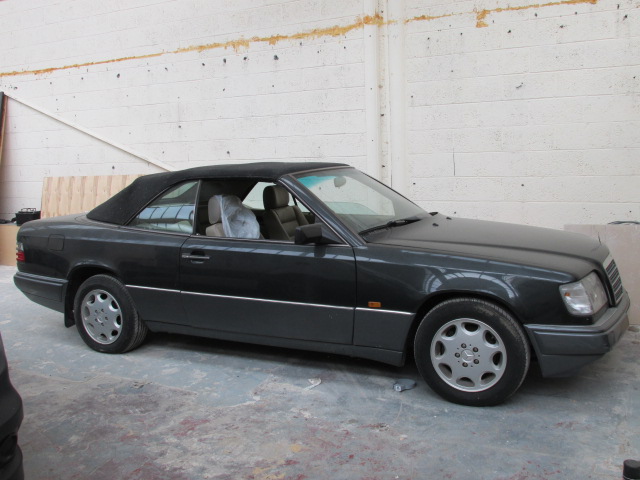 1996 W124 Mercedes Benz E220 Cabriolet E220 Convertible. Barn Find - Image 3 of 14