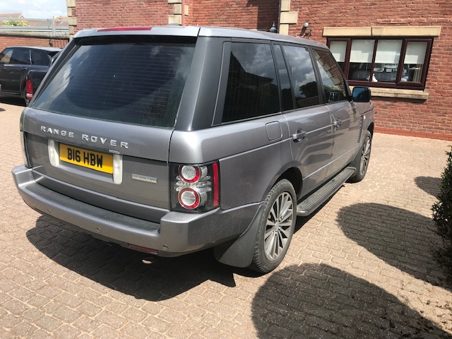 2012 Range Rover Westminster 4.4 TDV8 - Image 2 of 10