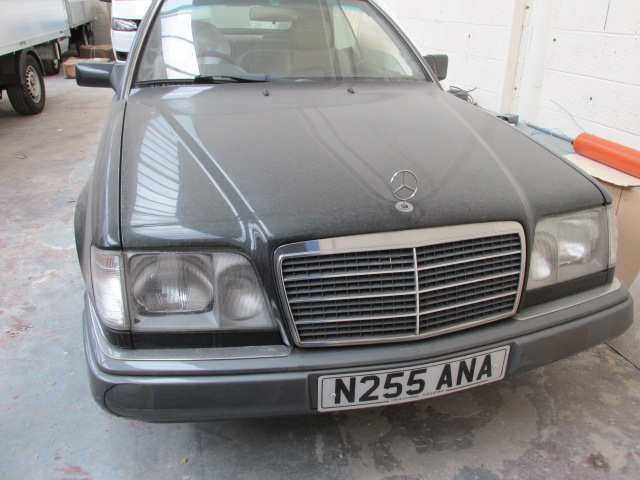 1996 W124 Mercedes Benz E220 Cabriolet E220 Convertible. Barn Find - Image 2 of 14