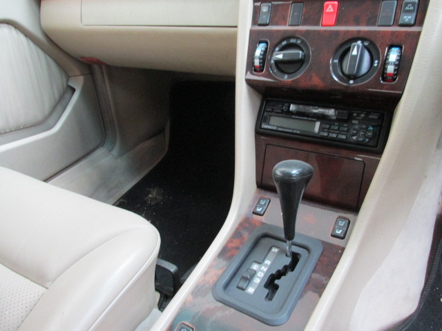 1996 W124 Mercedes Benz E220 Cabriolet E220 Convertible. Barn Find - Image 10 of 14