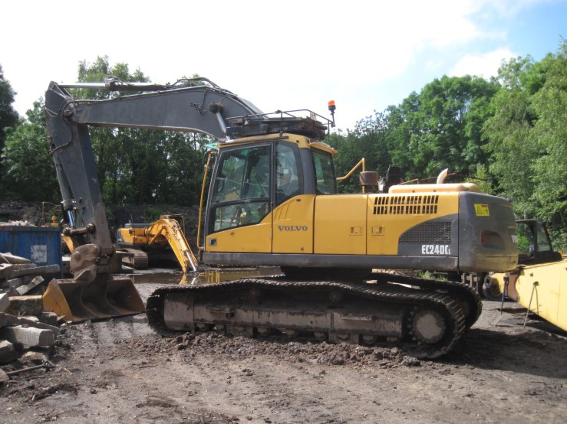 Volvo EC240C Excavator - Image 2 of 2