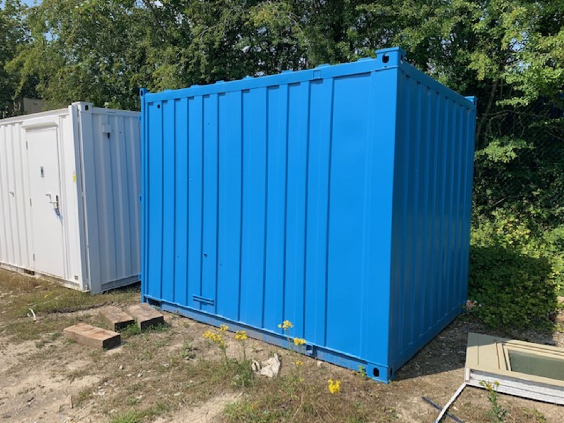 10' x 8' Container with compressor - Image 2 of 5