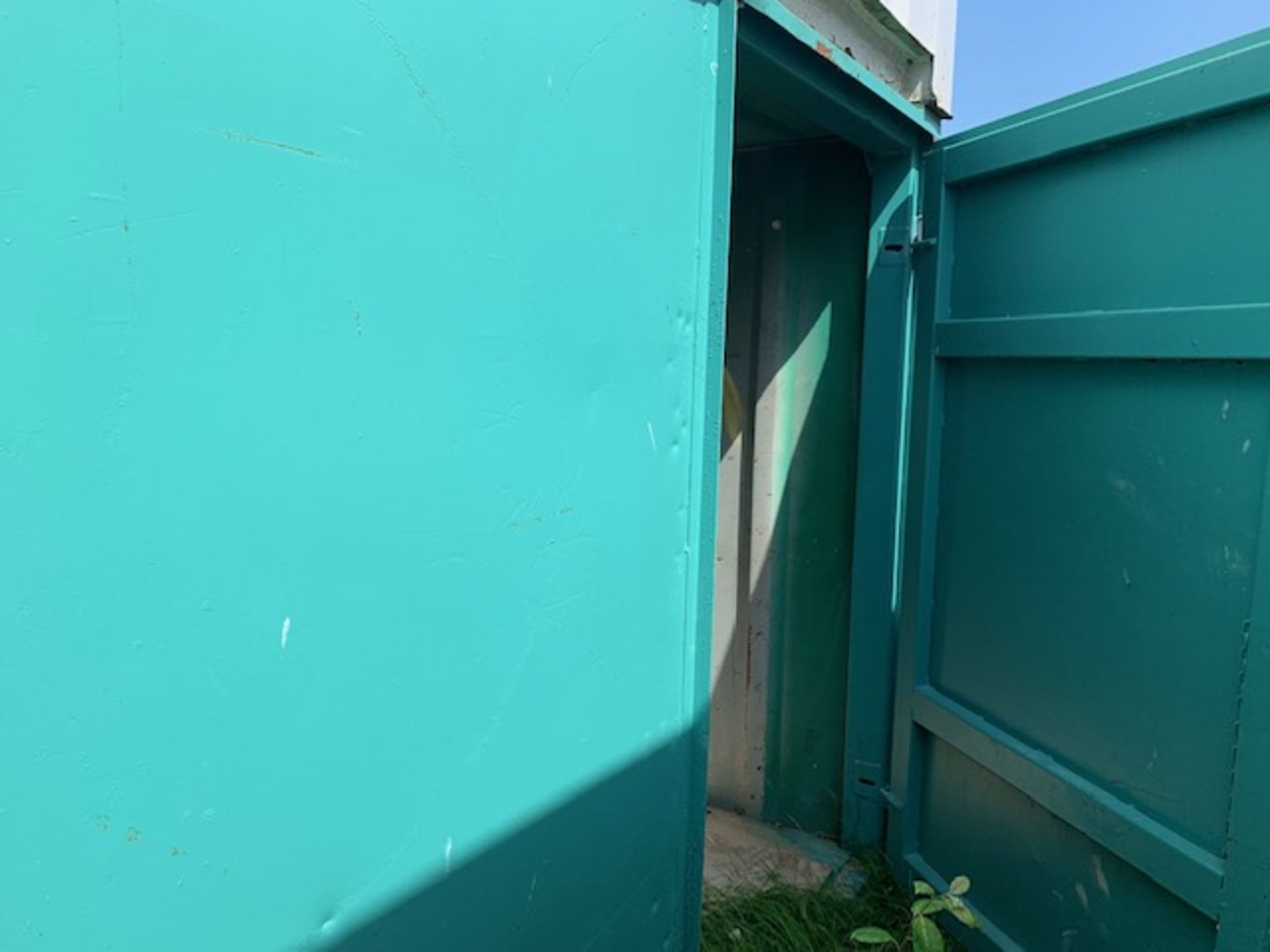 21' x 9' Container - Image 3 of 5