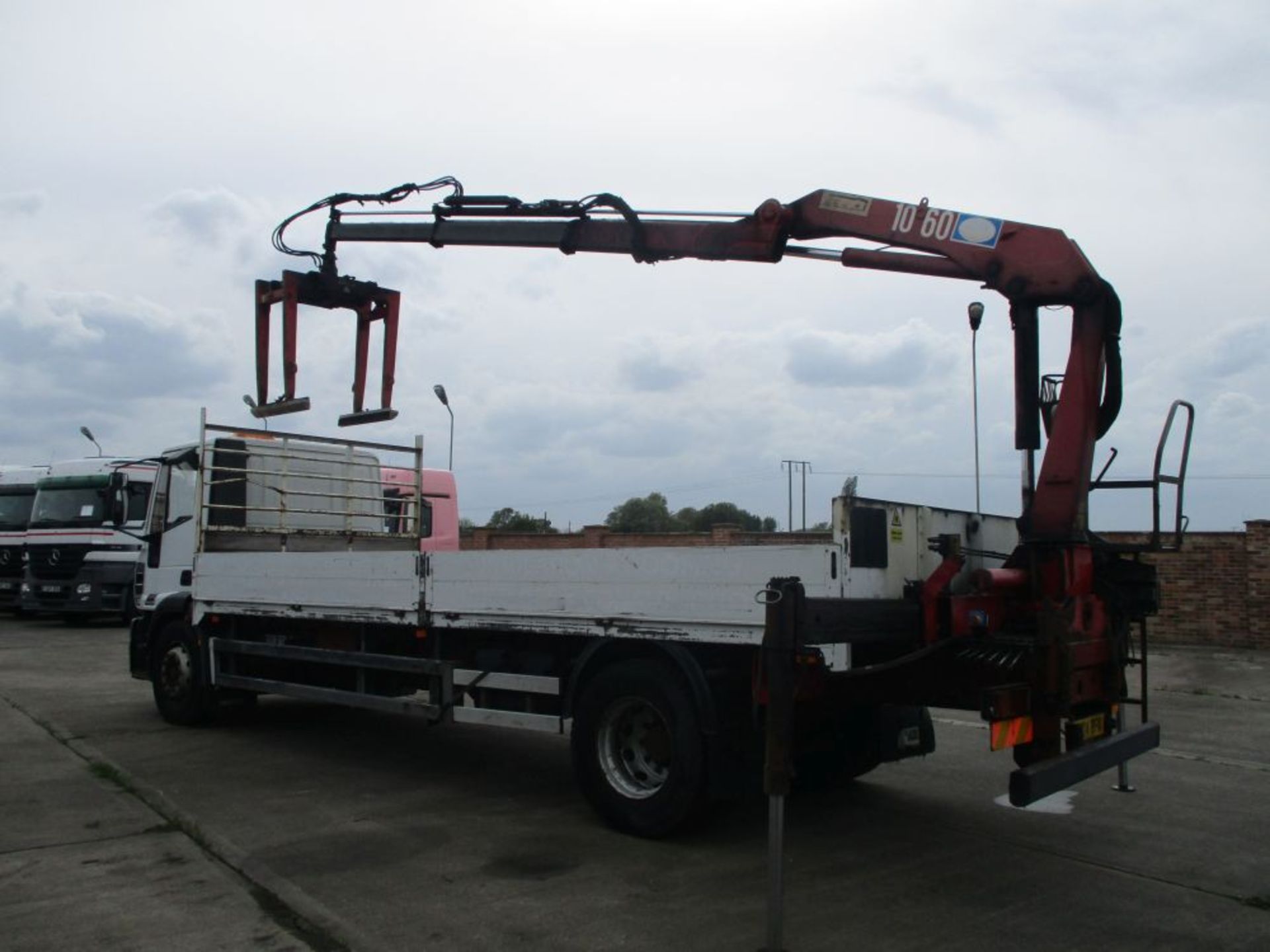 Iveco MLl180e24 21ft Dropside - Image 3 of 7