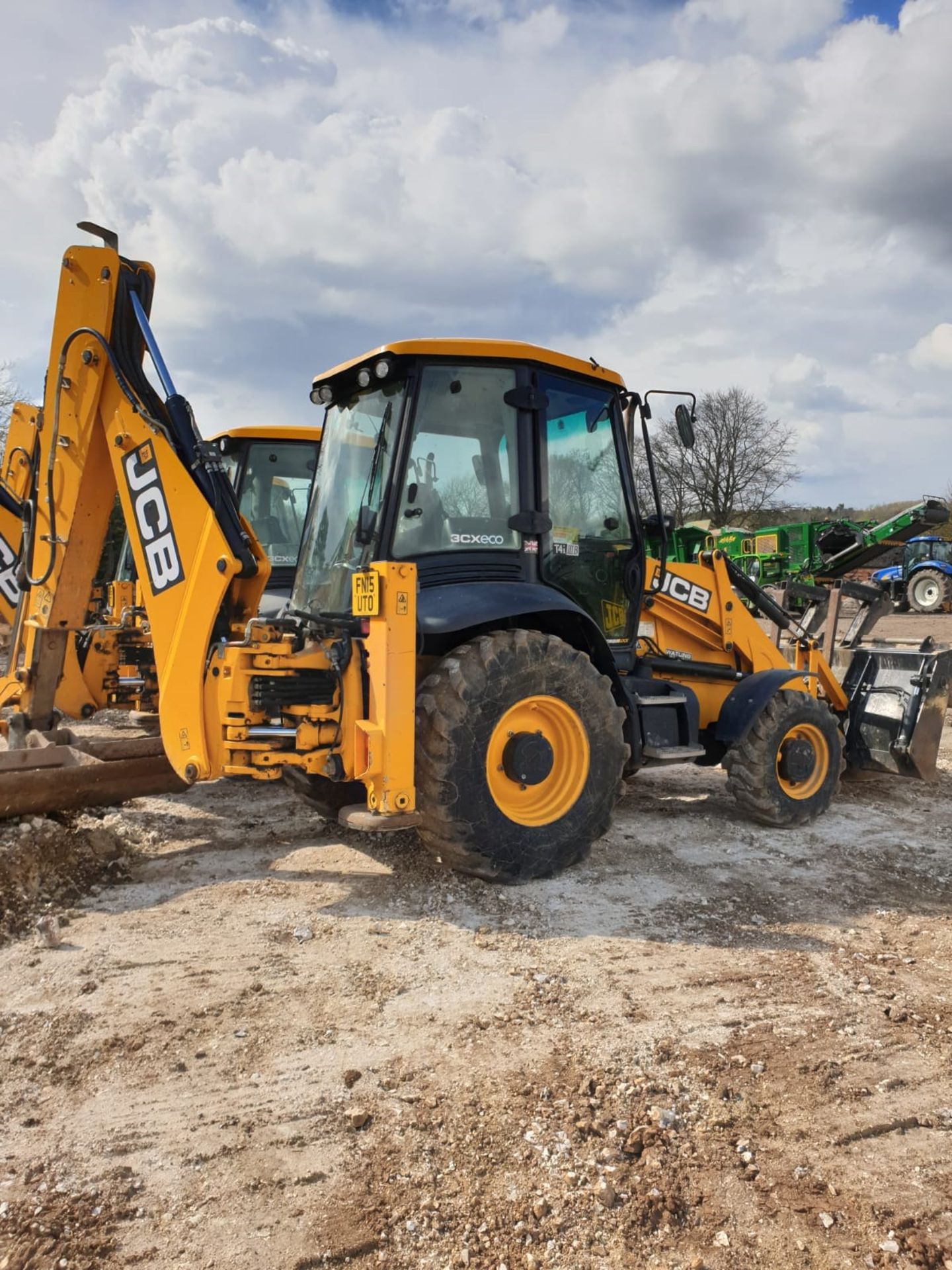 JCB L3CX Loader - Image 2 of 14