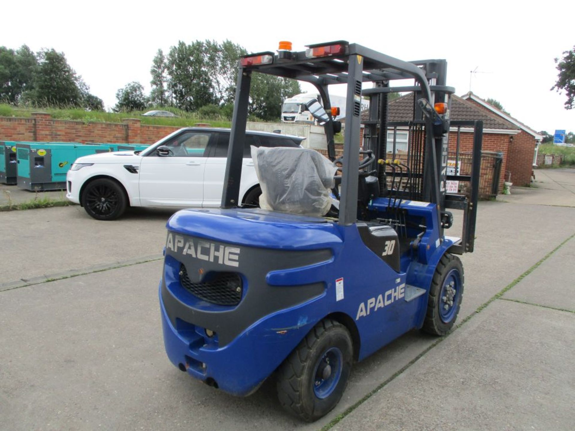 Apache HH30Z-N4-D 3 Ton Diesel Forklift - Image 3 of 11