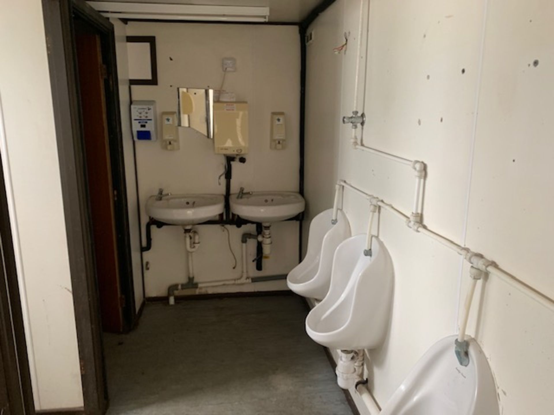 32' x 10' WC/Changing Block - Image 9 of 16