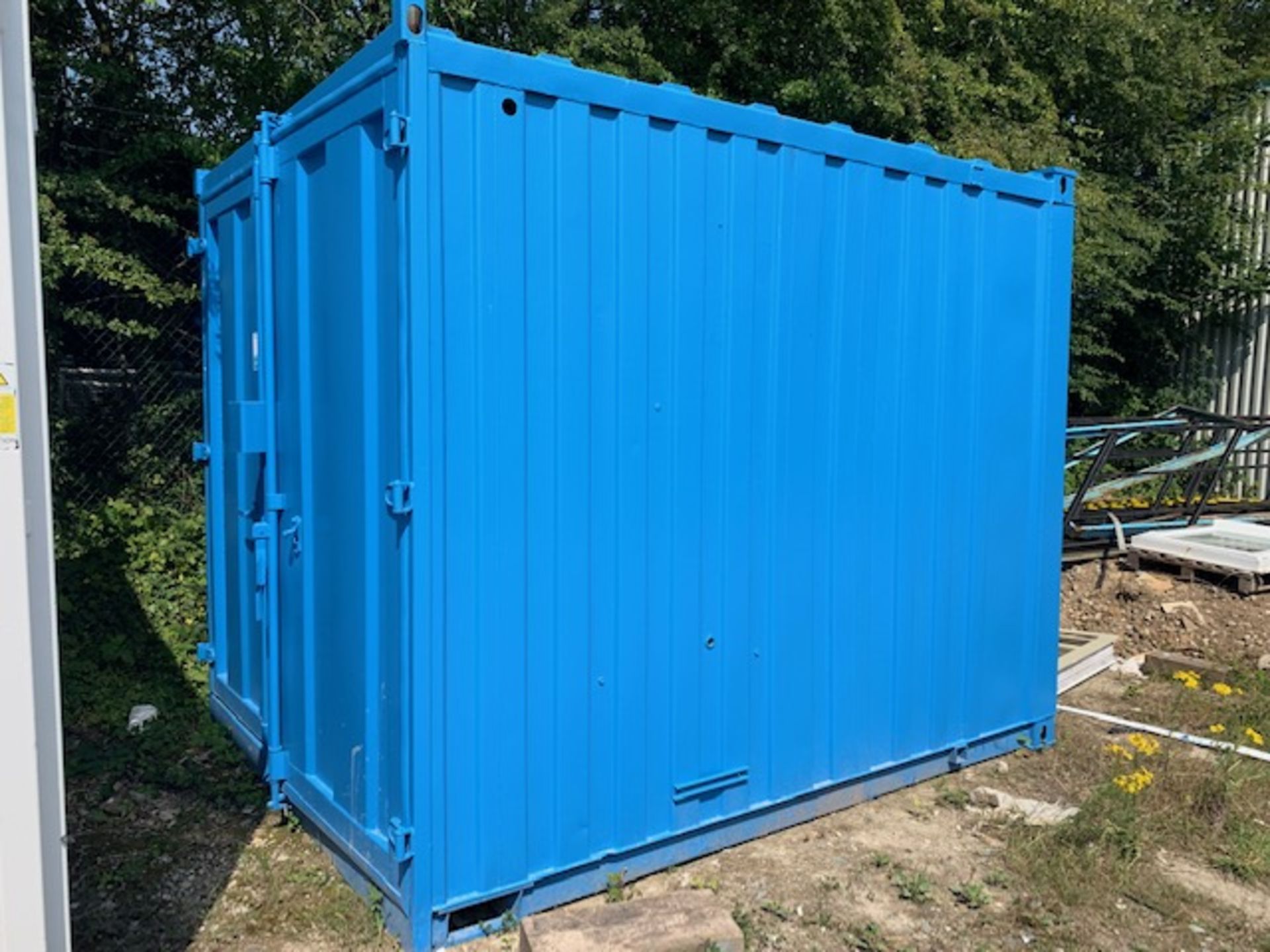 10' x 8' Container with compressor