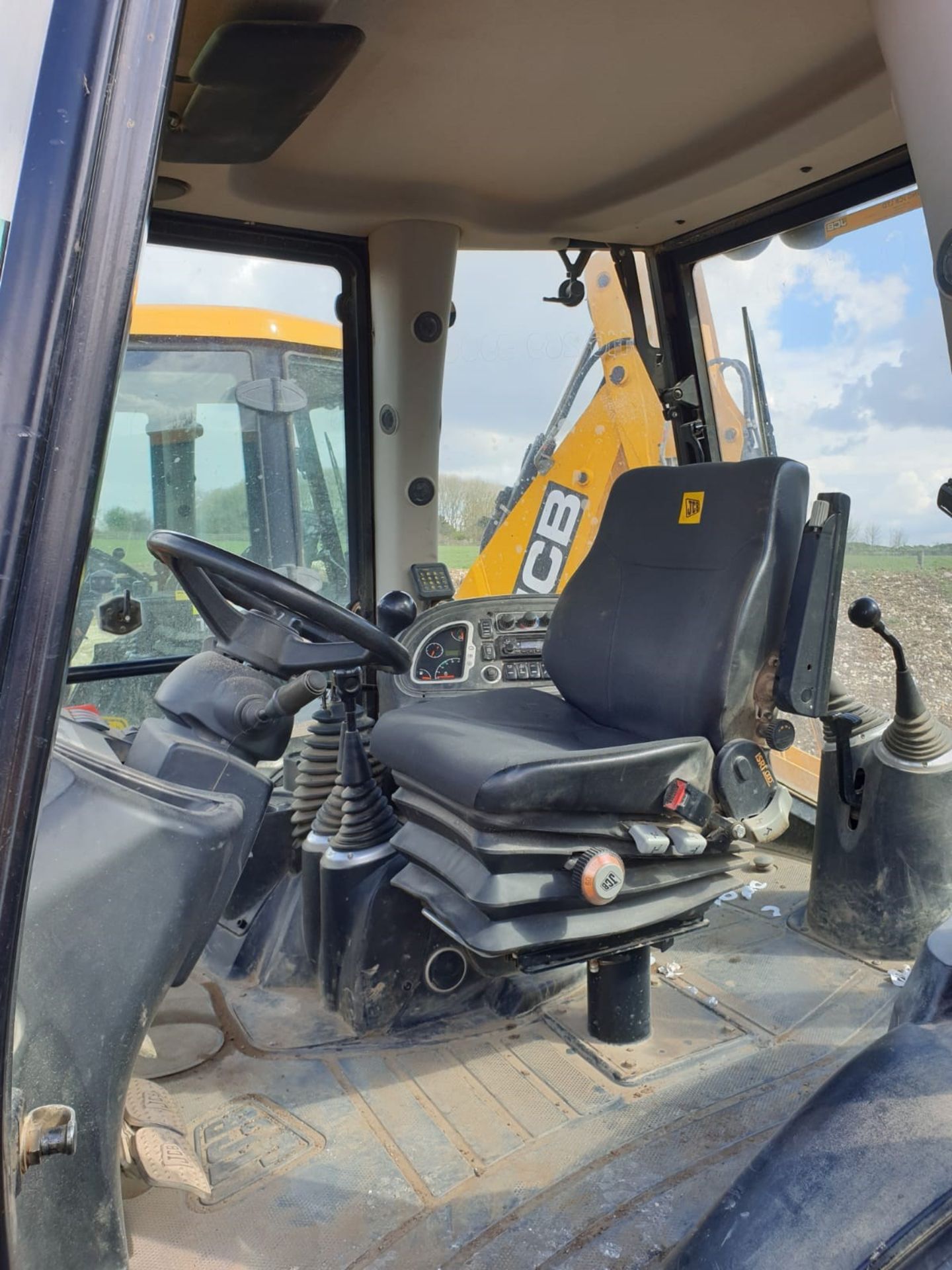 JCB L3CX Loader - Image 5 of 14