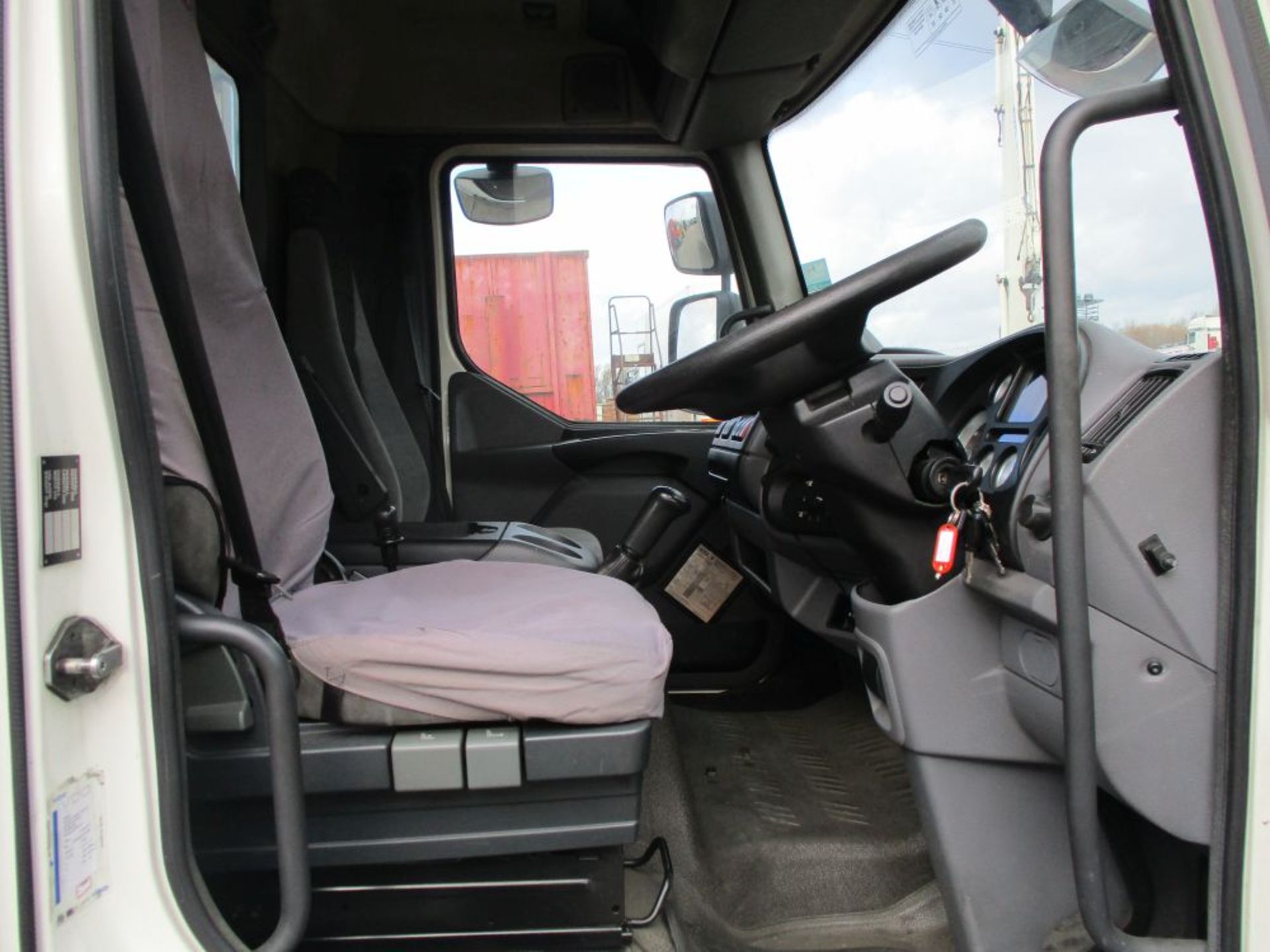 DAF LF45 14ft Fridge Box Triple Back Door - Image 6 of 7