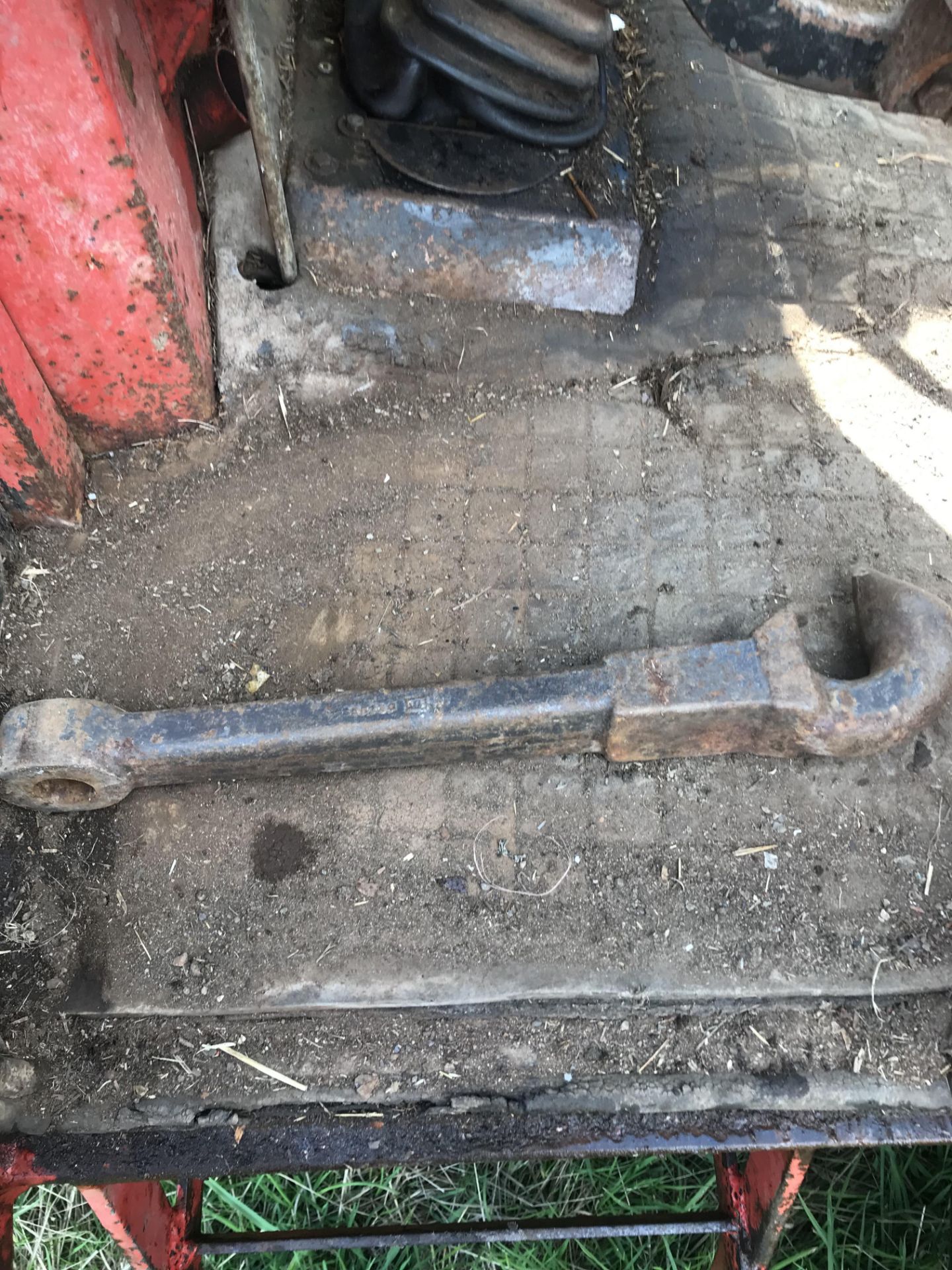 1986 Massey Ferguson 298 4wd Tractor with Loader - Image 6 of 8