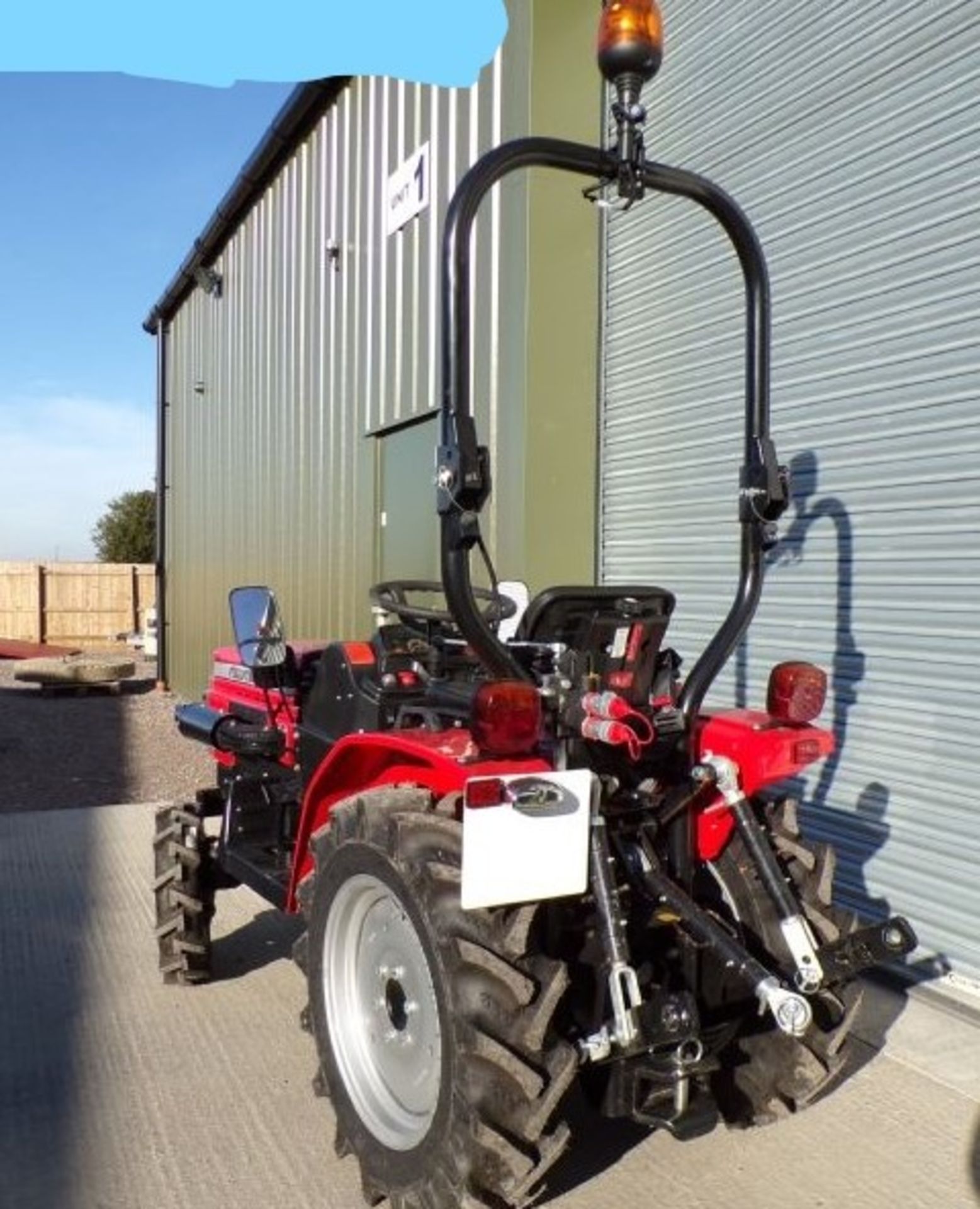 TILLERS FIELDTRAC 180D TRACTOR AGRI TYRES - Image 2 of 4