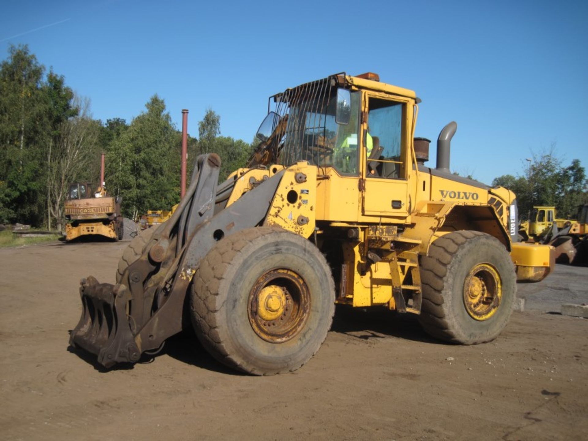 2007 Volvo L120E Loading Shovel - Image 2 of 3