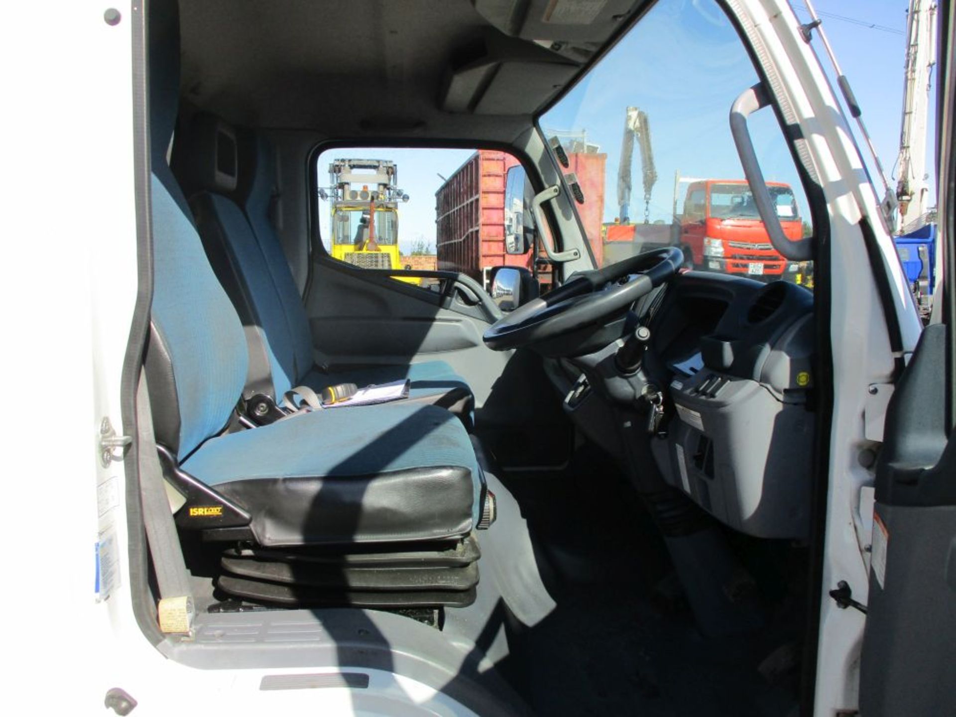 2015 / 65 Mitsubishi Canter 9C18 47. 9 Ton - Image 7 of 7