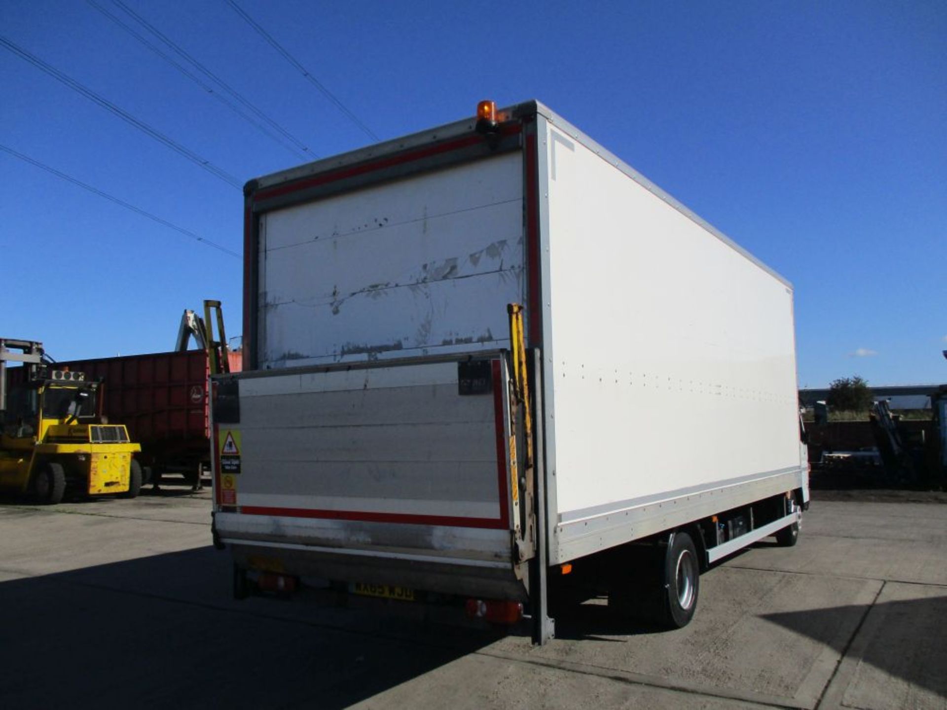 2015 / 65 Mitsubishi Canter 9C18 47. 9 Ton - Image 3 of 7