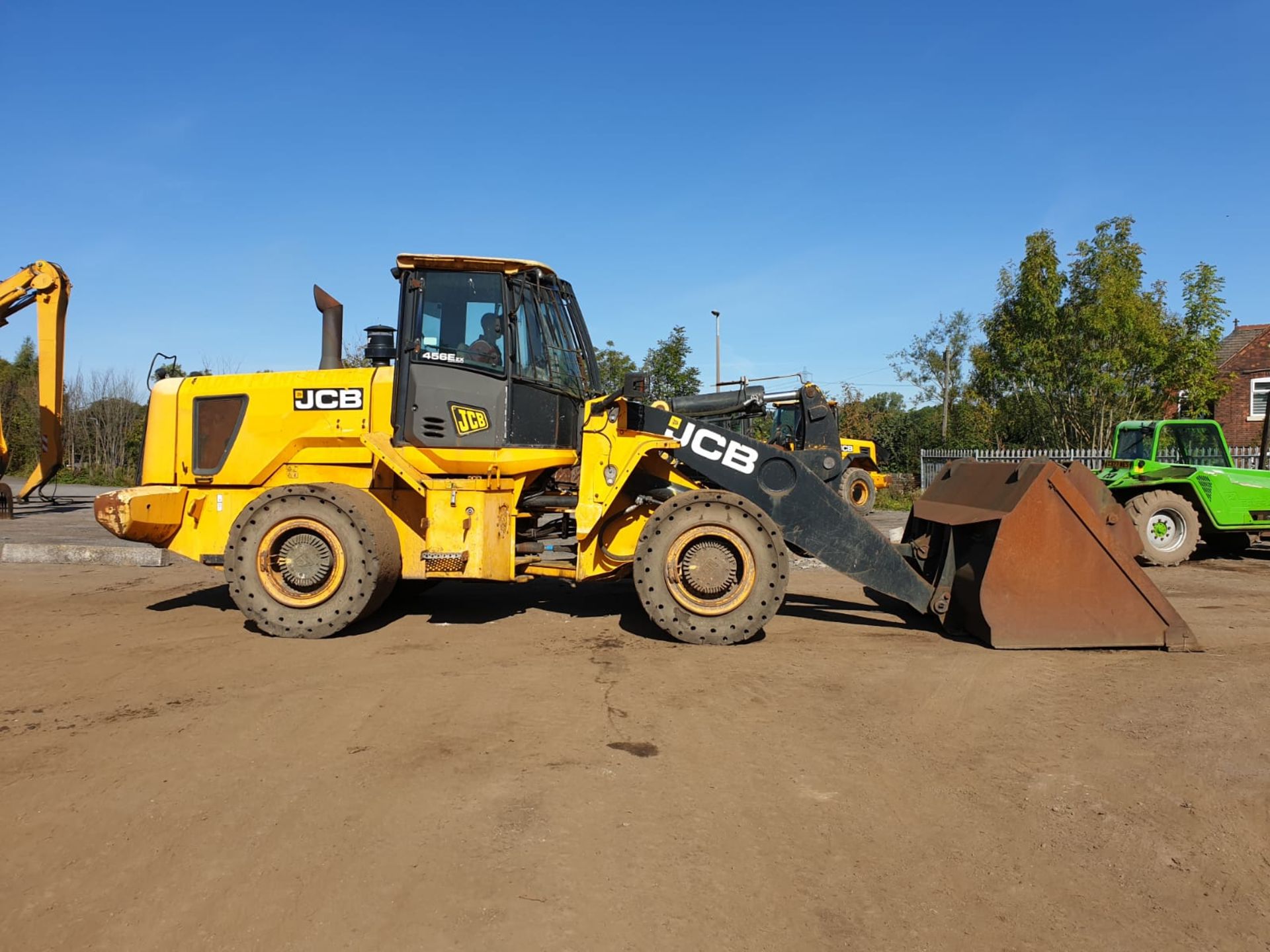 2010 JCB 456 Loading Shovel - Image 2 of 2