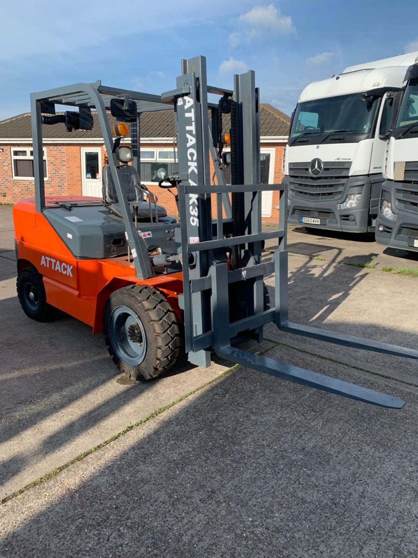 Attack AK35, 3 Ton Counterbalance Fork Truck