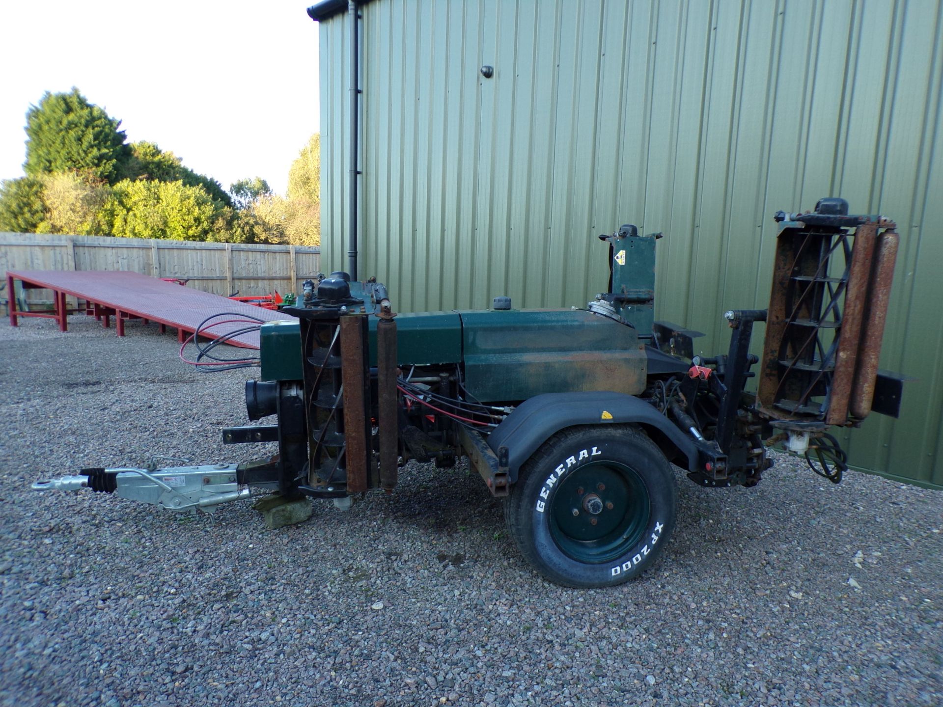 HAYTER 5 GANG TRAILED CYLINDER MOWER - Image 5 of 6