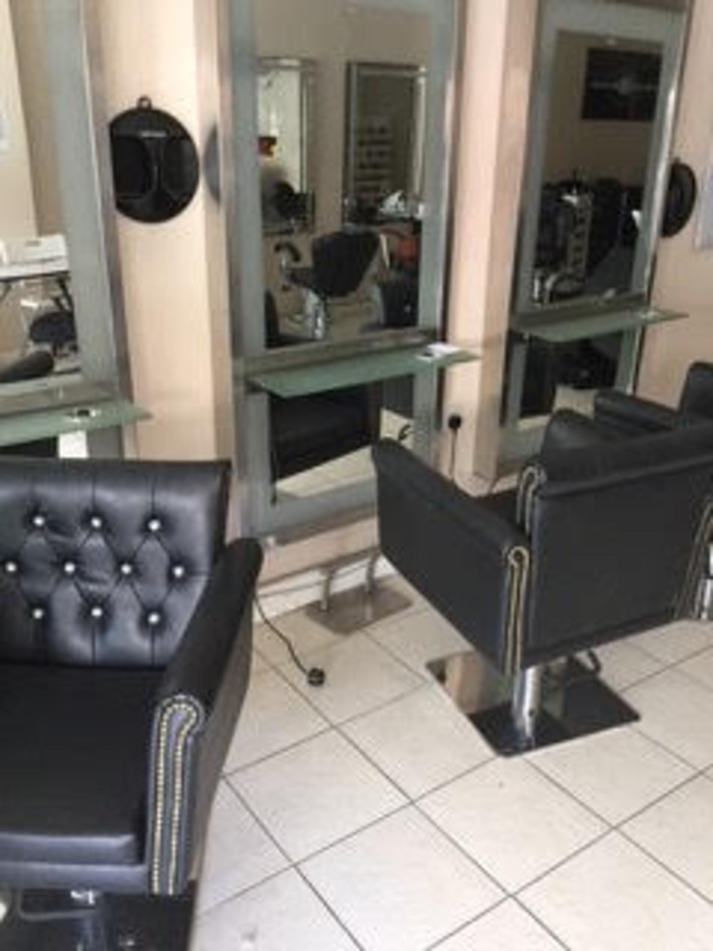 Beauty Salon & Contents - Image 17 of 24