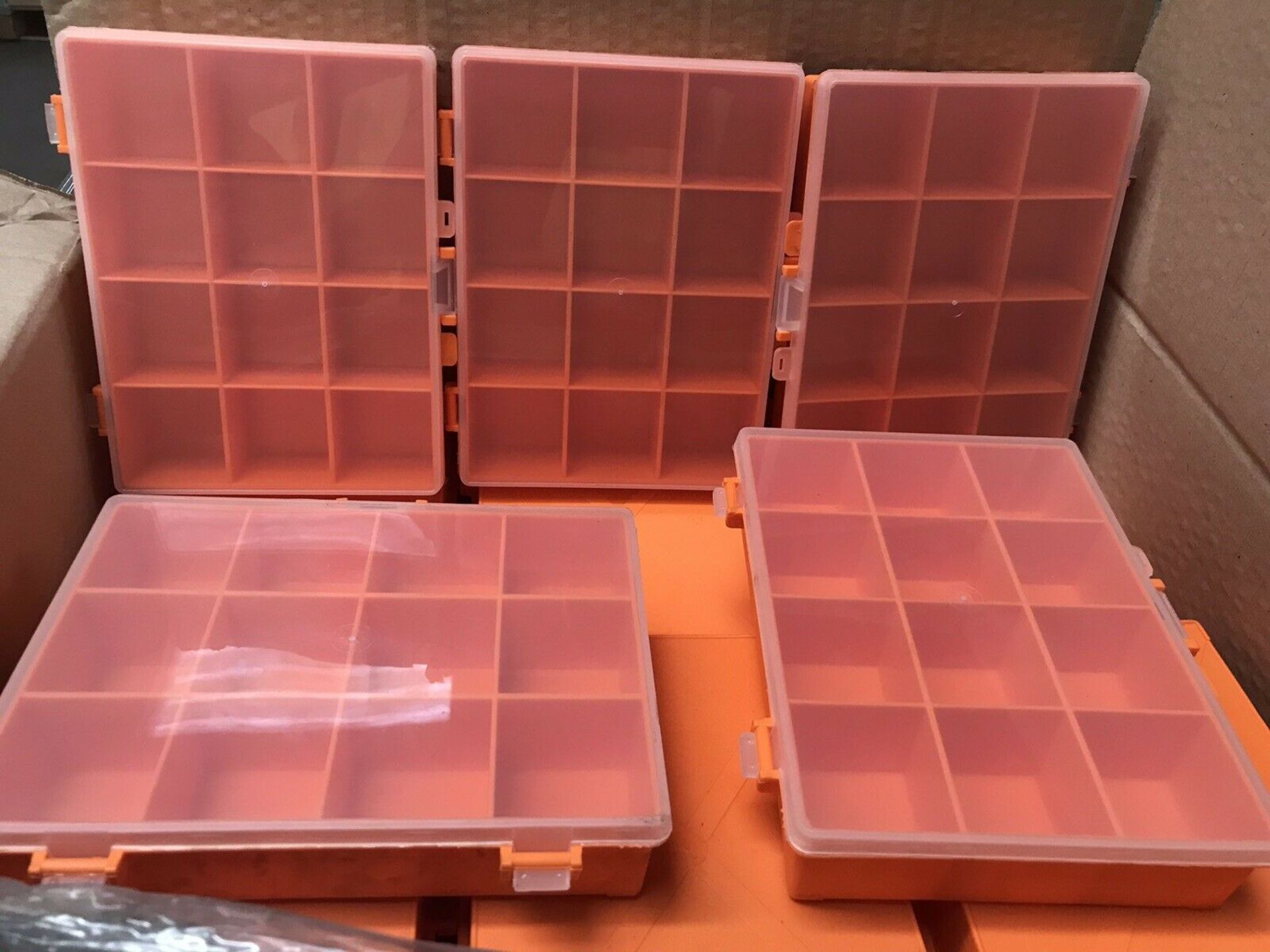 Pallet Of x 440 Orange 7" x 5" 12 Section Compartment Boxes With Clear Plastic Lids