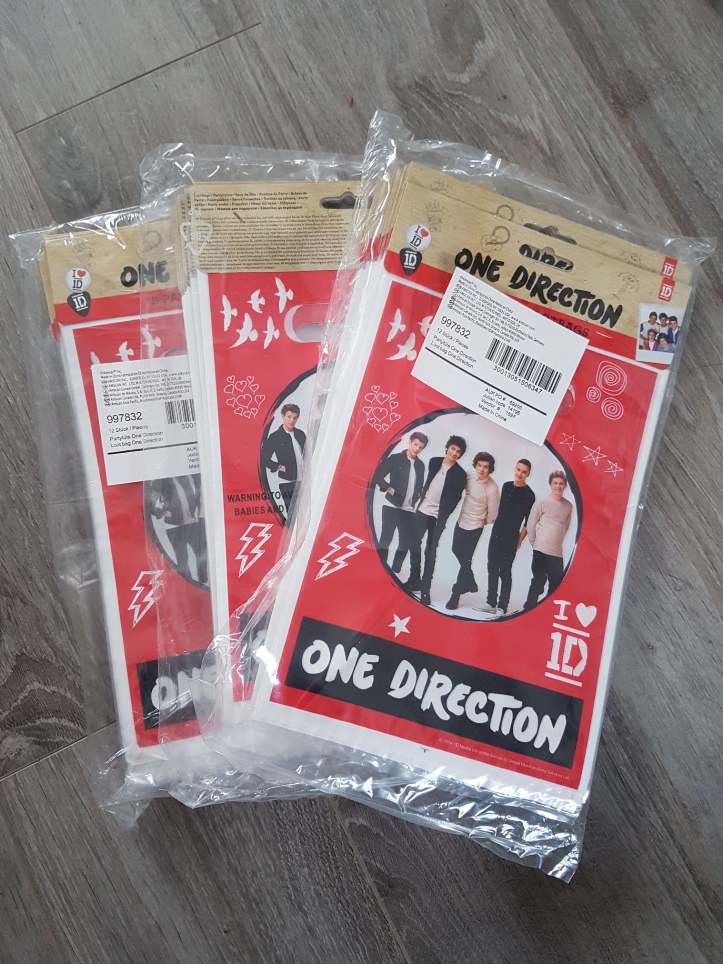 216 Brand new packaged 1 Direction Party loot bags