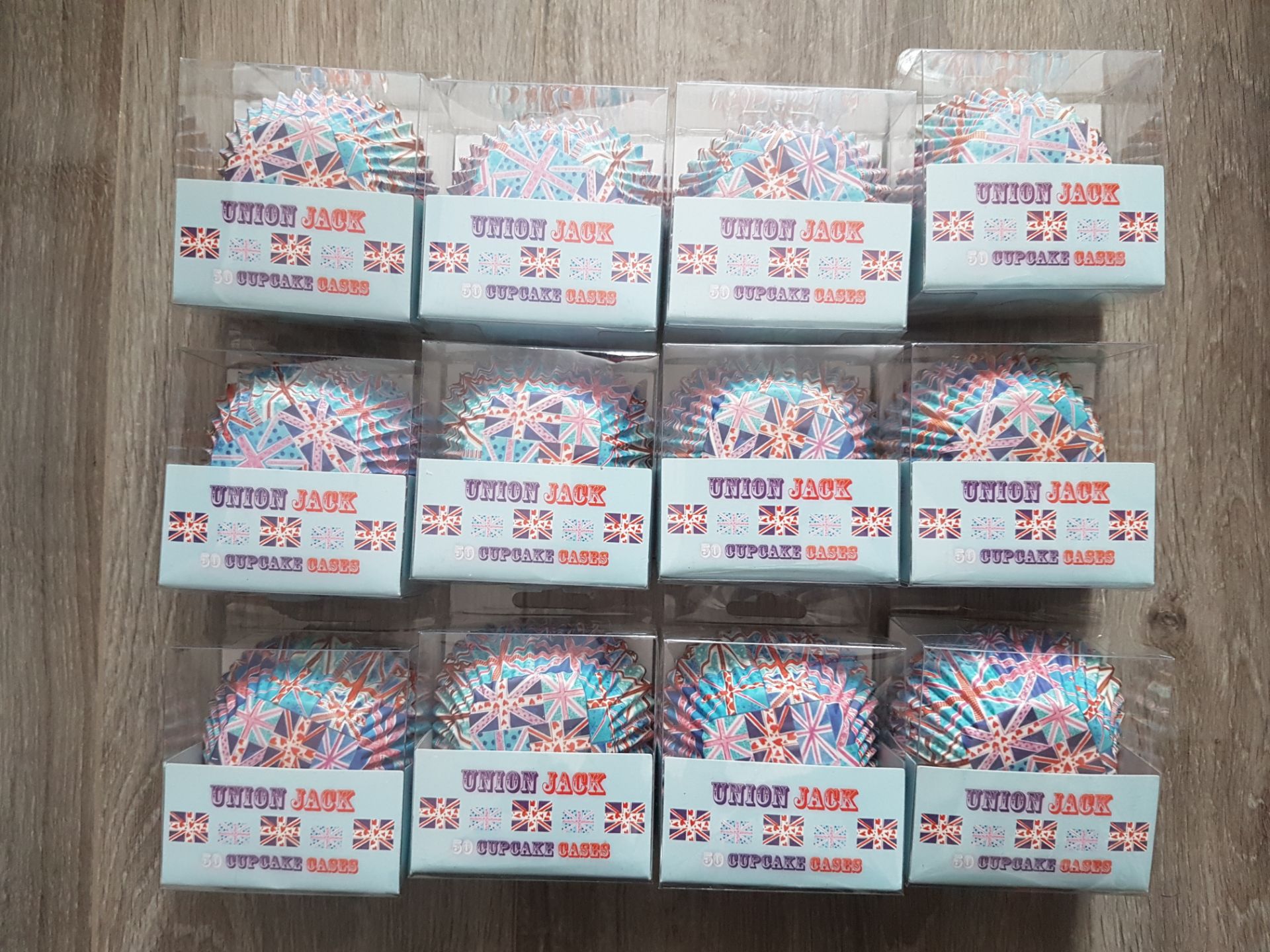 600 Brand new Packaged Union Jack Cupcake cases