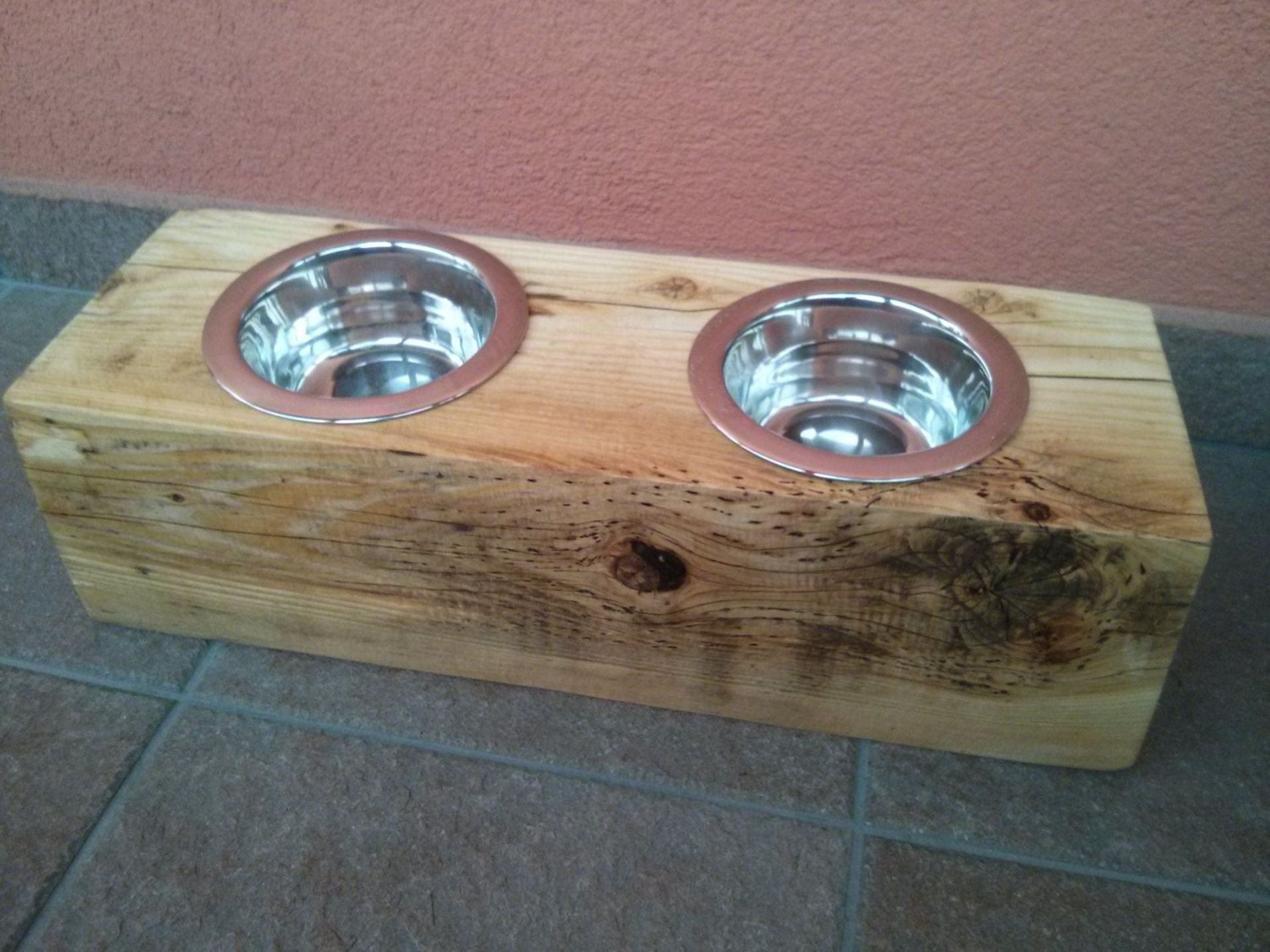 Chunky Wooden Cat & Dog Feeder