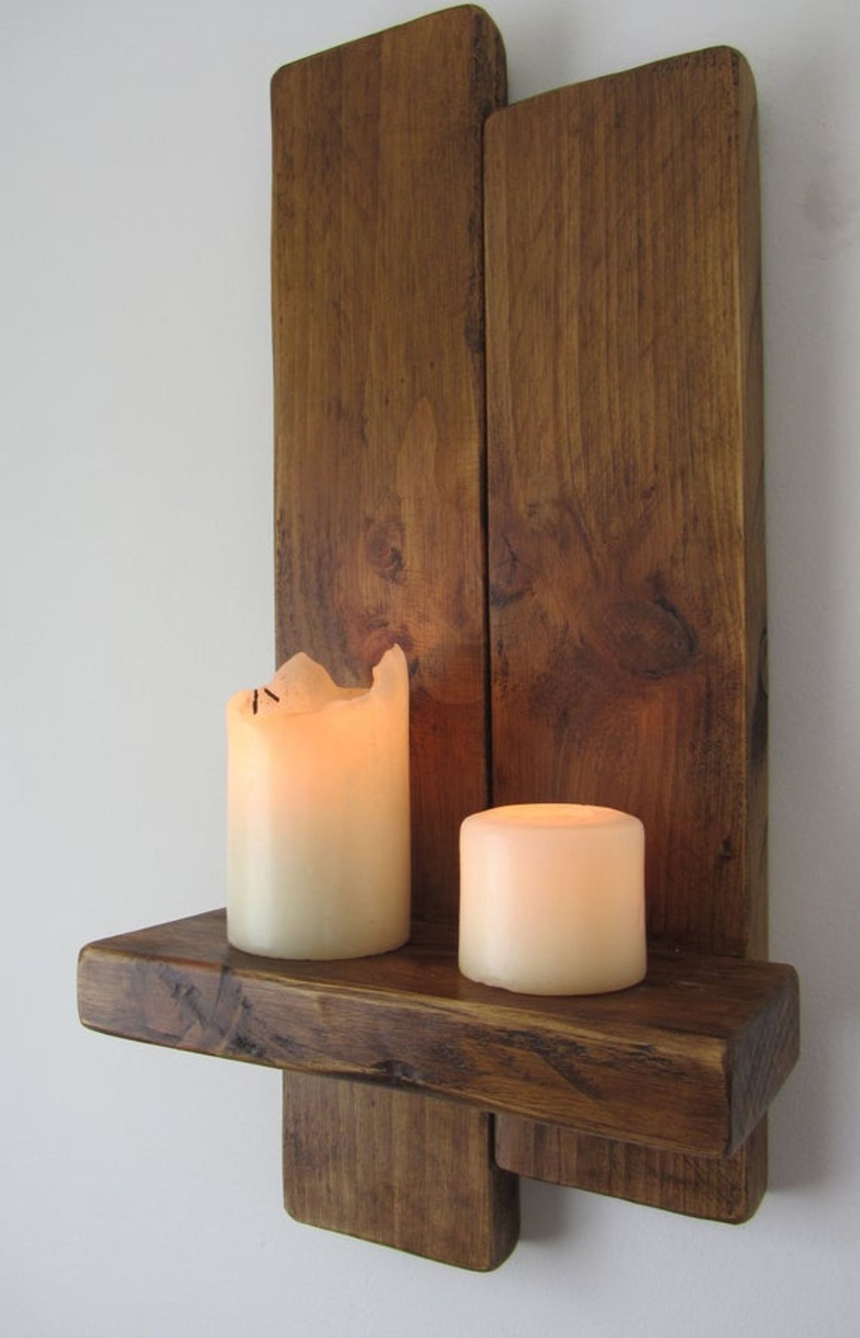 4x Solid Chunky Distressed Pine then waxed to a Oak Effect. Candles not included