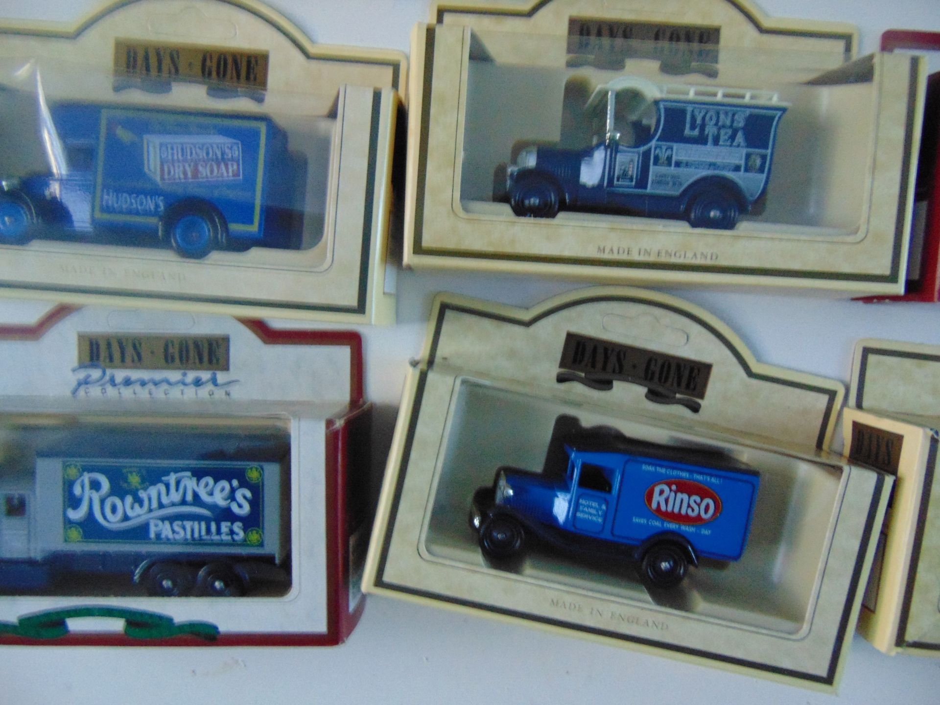 Collection of approx 50+ die cast cars - Image 8 of 9