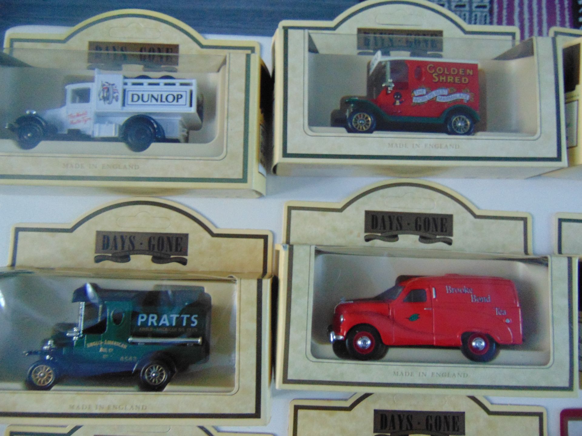 Collection of approx 50+ die cast cars - Image 2 of 9