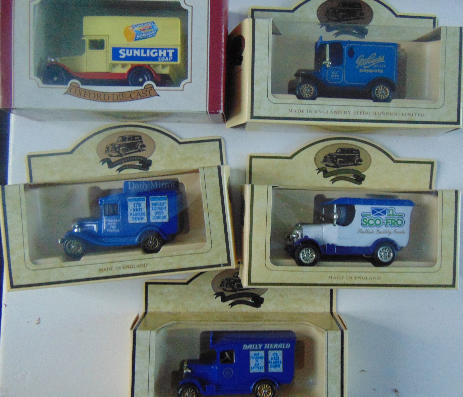 Collection of approx 50+ die cast cars - Image 4 of 9