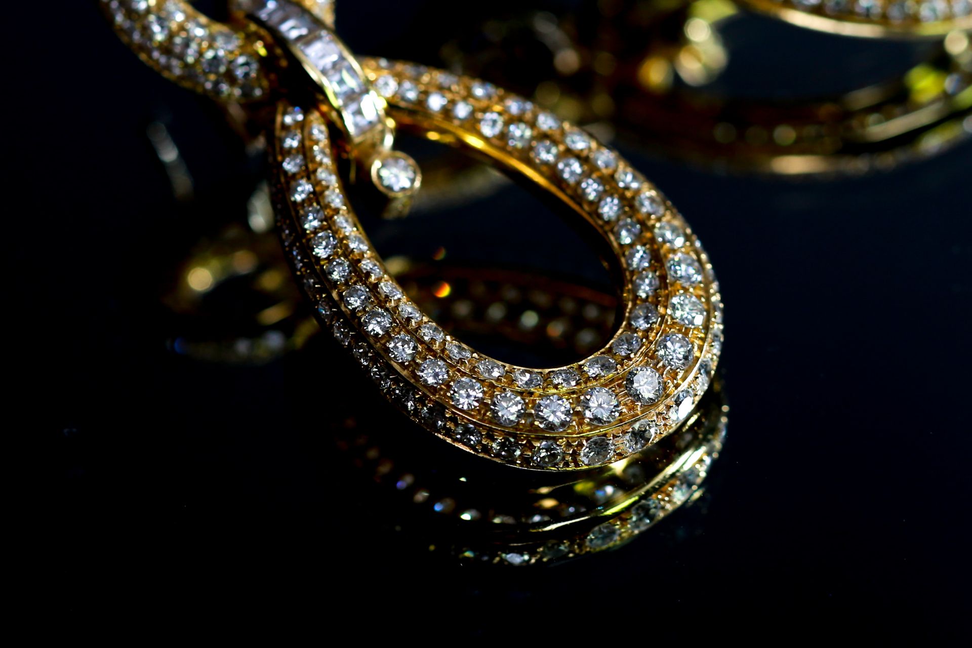 Beautiful Bespoke pendant earrings, 18k yellow gold, set with 4.6cts of VS clarity diamonds - Image 16 of 16