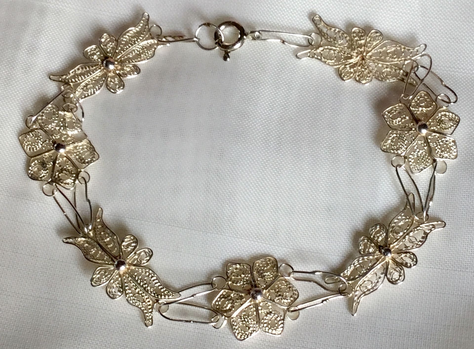 Pretty Intricate Silver bracelet from Malta flower intricate design