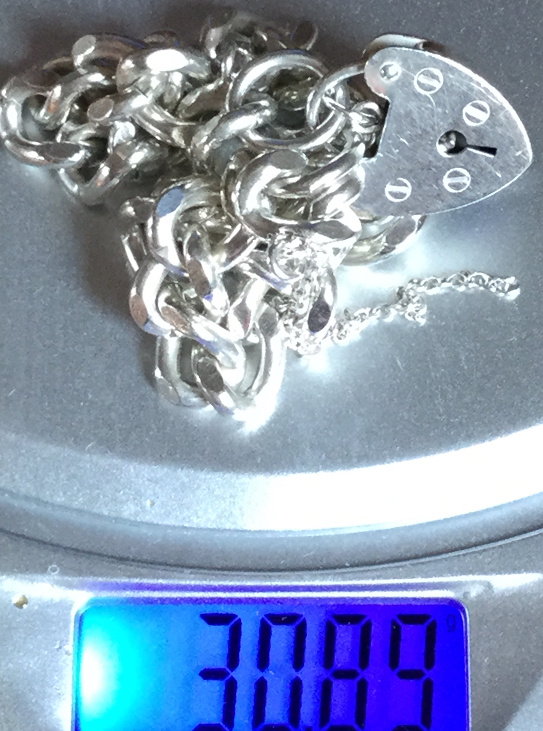 English Vintage 925 Silver Charm Bracelet Heart Clasp English Hallmarks 30.89 grams - Image 5 of 5