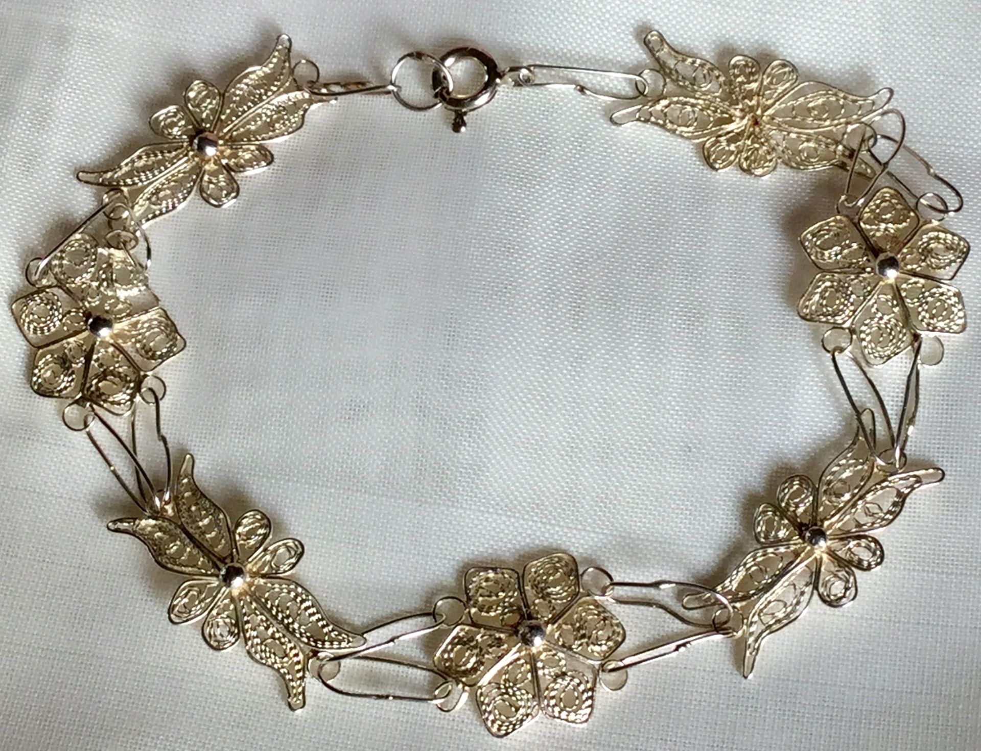 Pretty Intricate Silver bracelet from Malta flower intricate design - Image 4 of 5