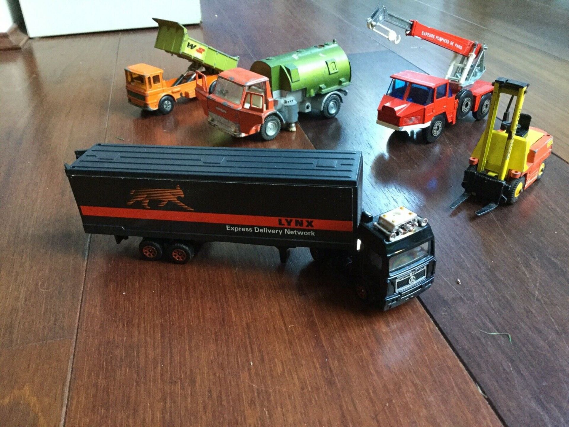 Group of Vintage Dinky Toys - Image 3 of 3