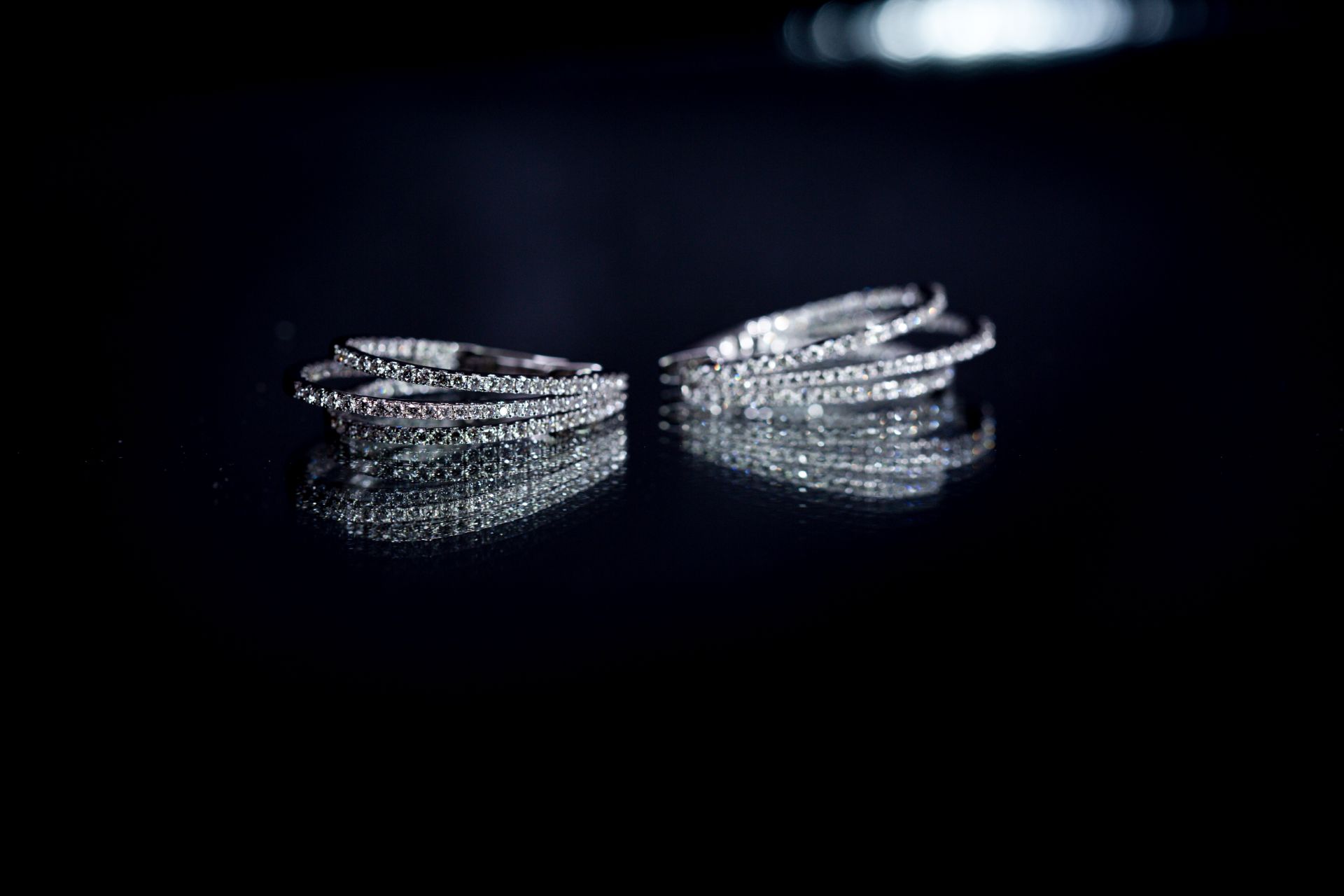 Beautiful bespoke triple horseshoe shaped earrings, featuring 2.20cts of brilliant-cut diamonds - Image 4 of 20