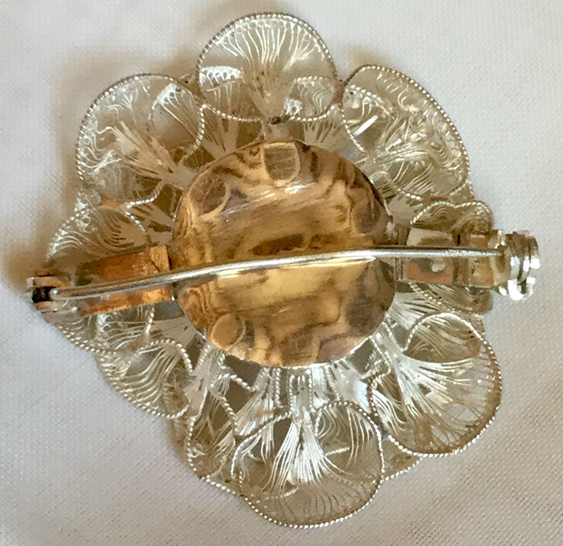 Exquisite 1920c vintage filagree work Maltese Malta Flower Brooch Silver 9.92 grm - Image 3 of 4