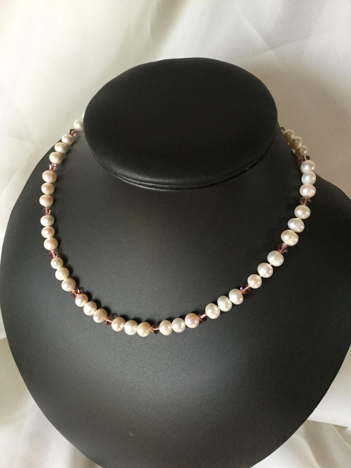 Freshwater Cultured Pearl with Vintage Rose Swarovski éléments necklace 925 silver clasp - Image 8 of 8