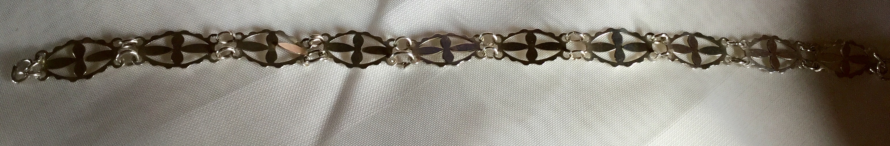 Unusual cross vintage silver bracelet from Malta 4.3 gram great gift - Image 4 of 6