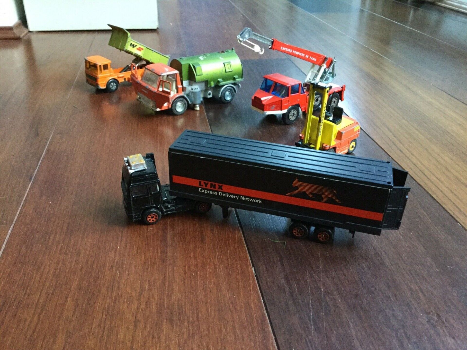 Group of Vintage Dinky Toys - Image 2 of 3