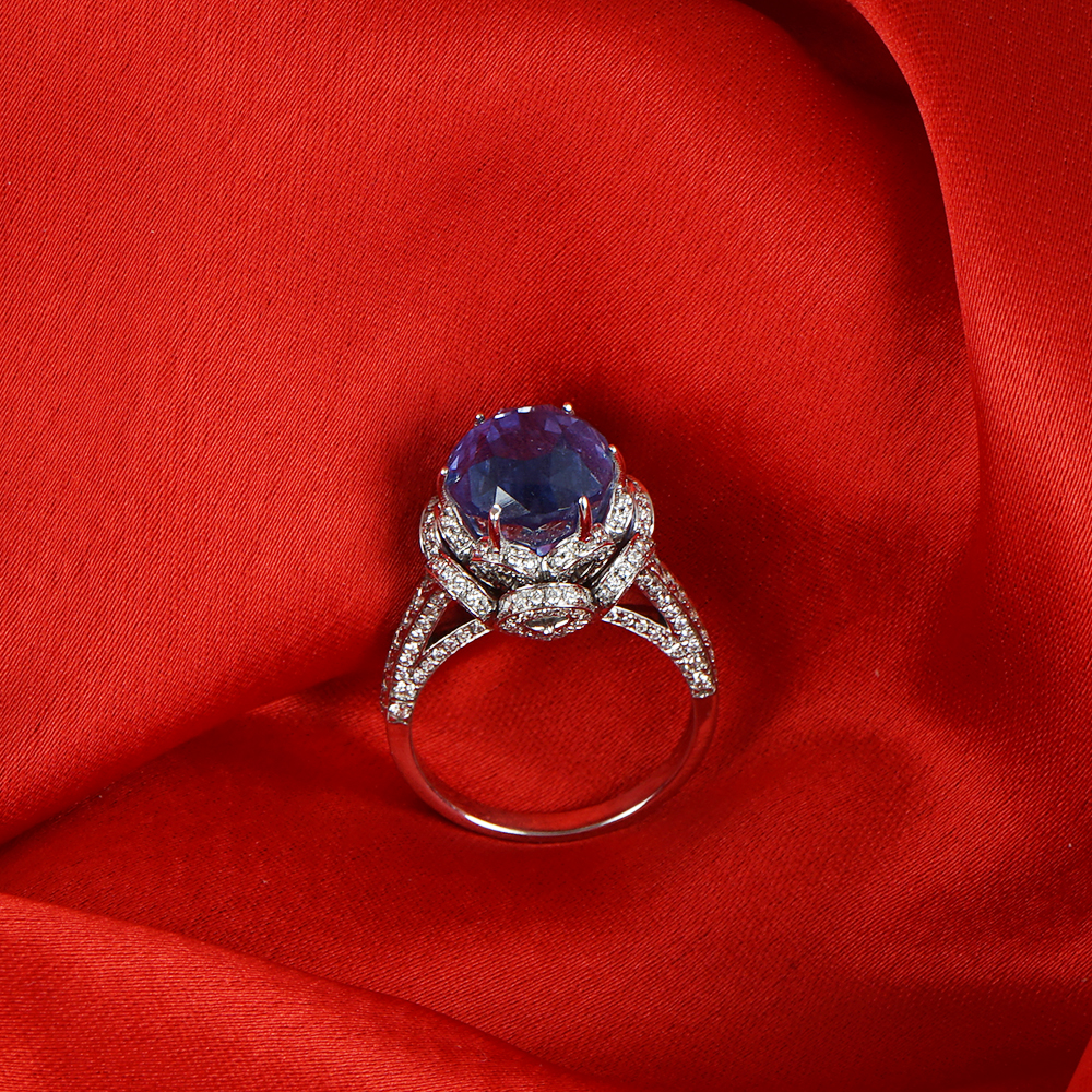 14 K / 585 White Gold Blue Sapphire (IGI Certified) & Diamond Ring - Image 5 of 8