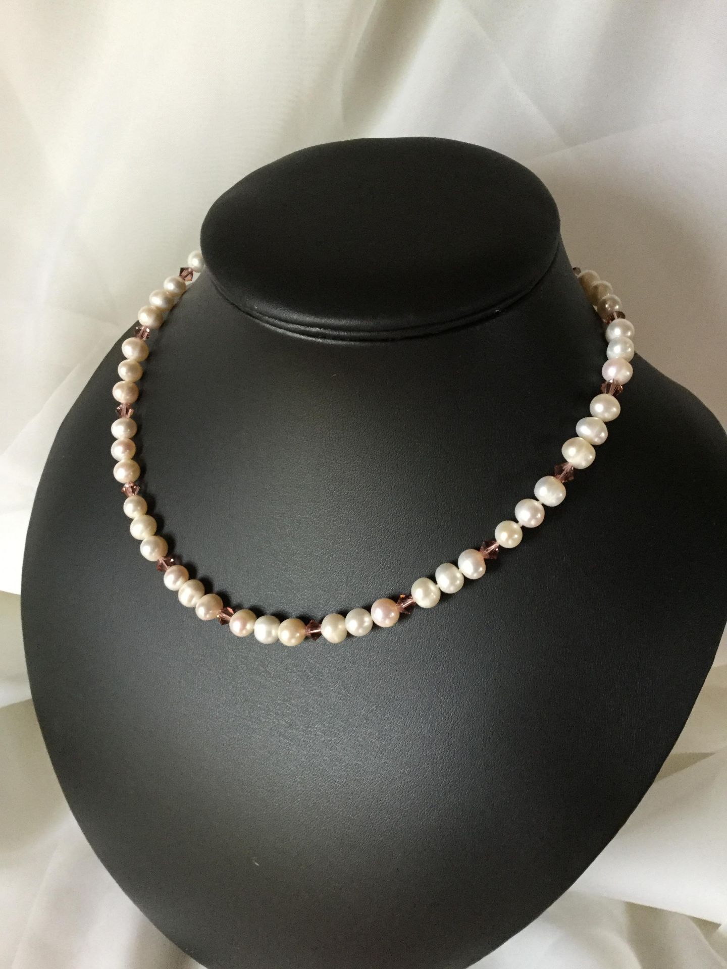 Freshwater Cultured Pearl with Vintage Rose Swarovski éléments necklace 925 silver clasp - Image 4 of 8